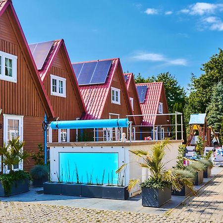 Kompleks Wypoczynkowy Pomerania Z Podgrzewanym Basenem 30 Metrow Do Morza Rewal Buitenkant foto